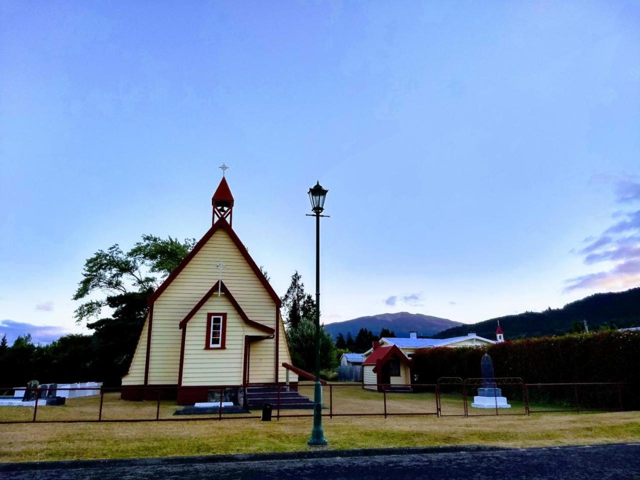 Tokaanu Lodge Motel Терейнджи Экстерьер фото
